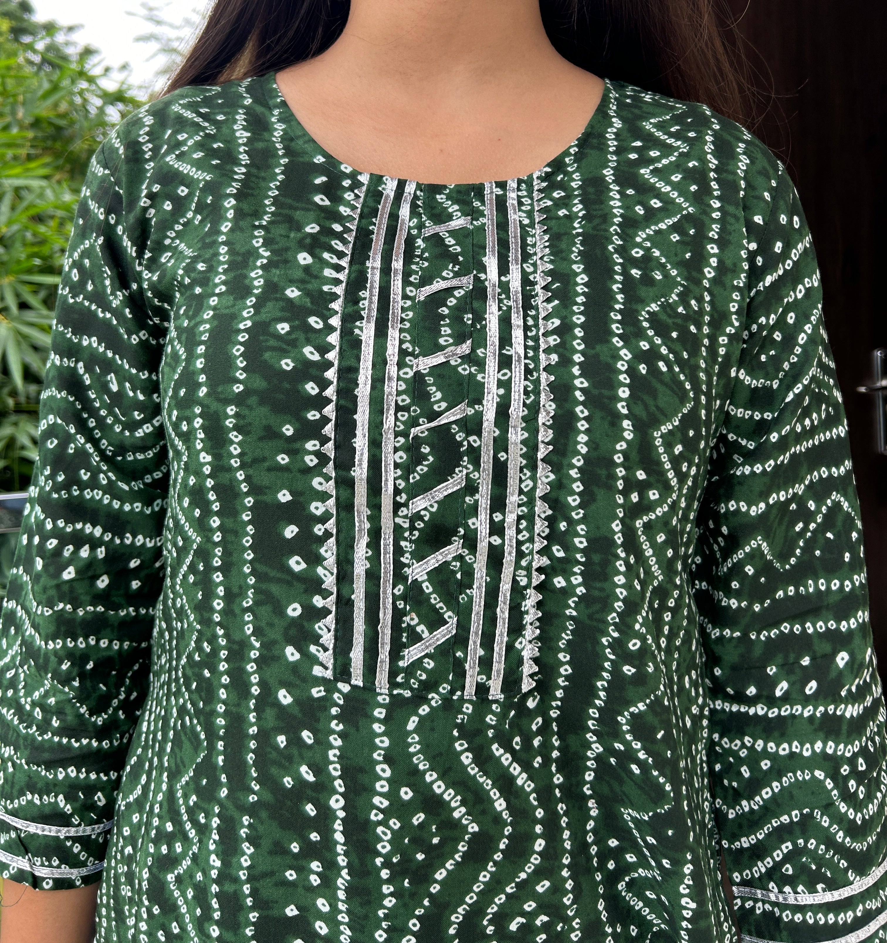 Olive Bandhej Noorani Kurti