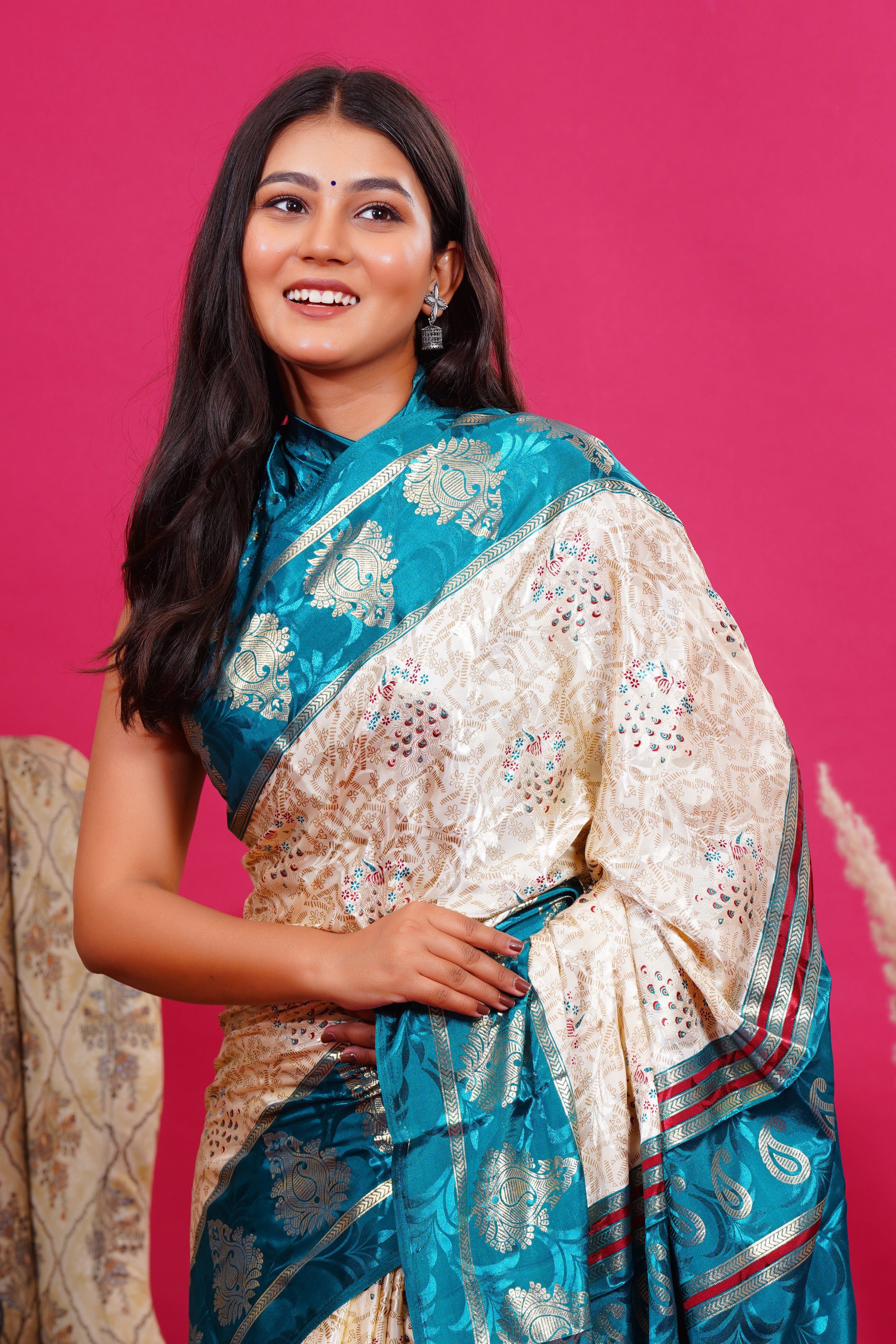 Green Golden Kalash Peacock Silk Saree