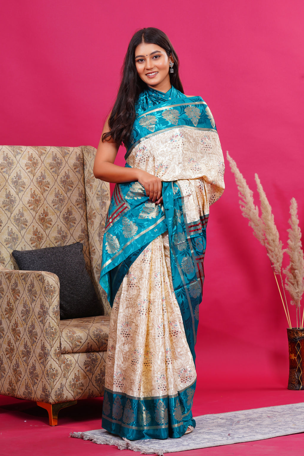 Green Golden Kalash Peacock Silk Saree