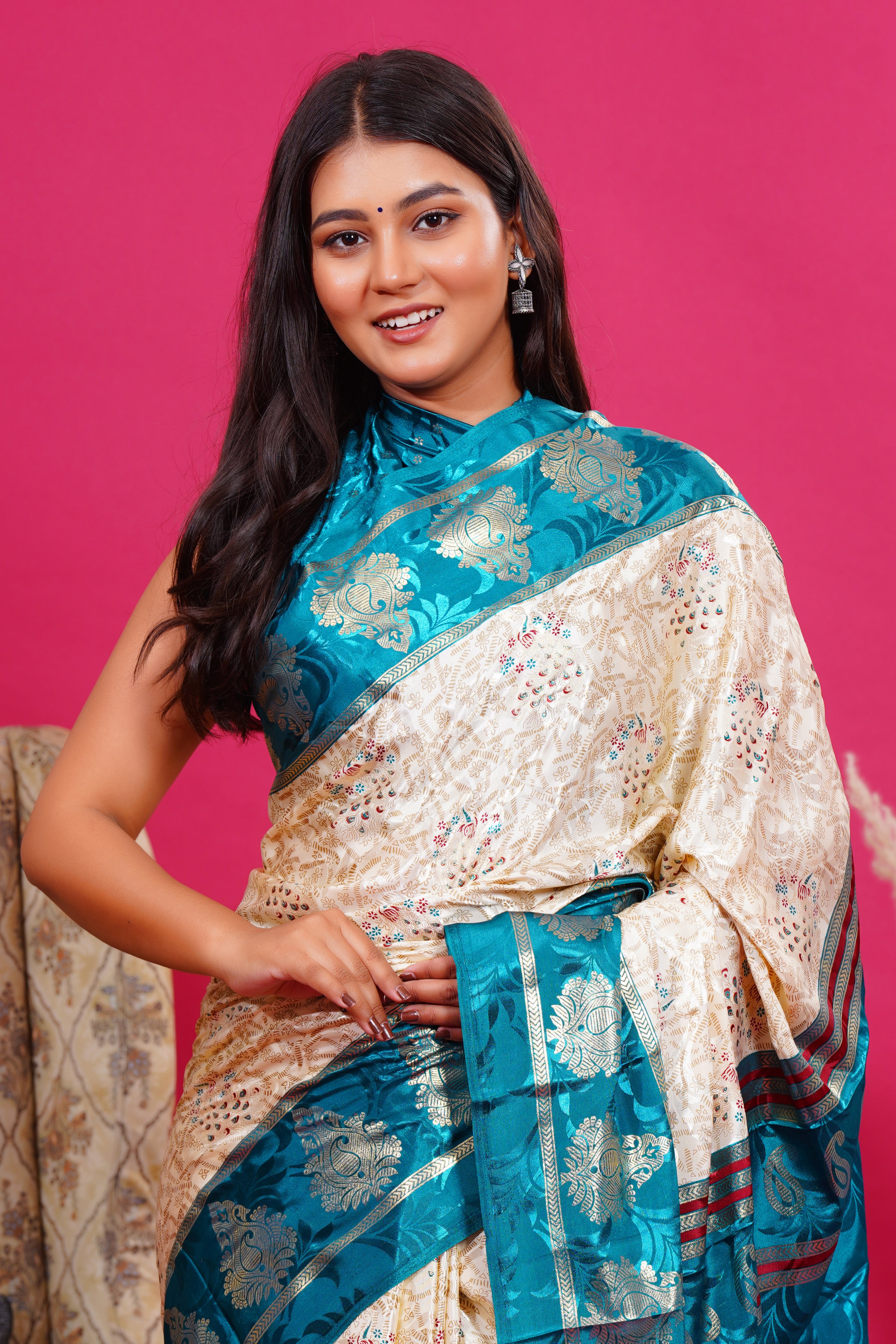 Green Golden Kalash Peacock Silk Saree