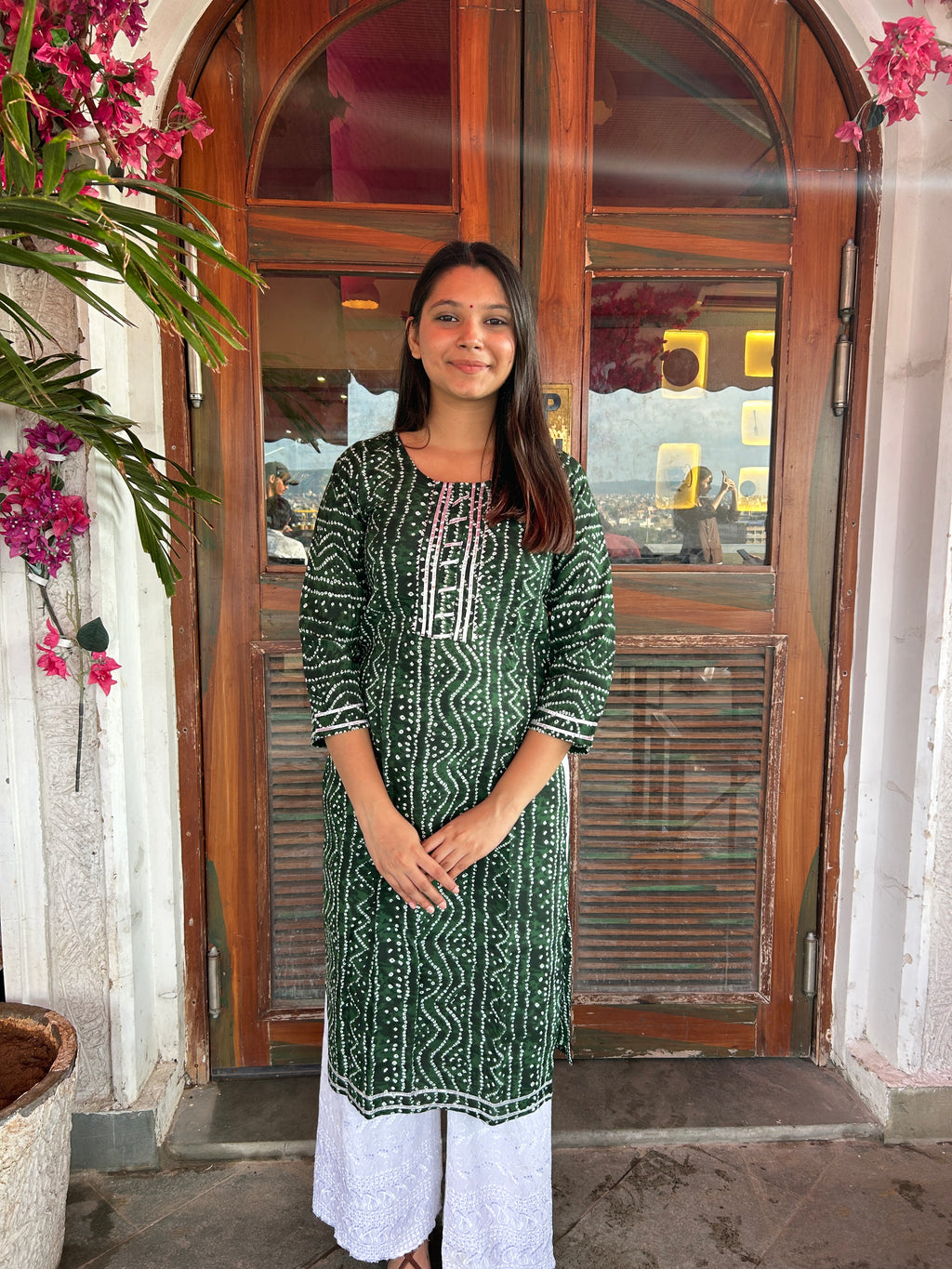 Olive Bandhej Aaina Kurti